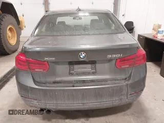 2018 BMW 3 Series 330i xDrive with VIN WBA8D9G59JNU68145, listed as a IAAI auction lot 41079634 with 48,872 mi miles and . Bid and sale history available at carsss.com. Image 16.