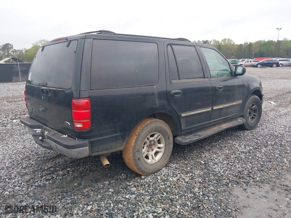 2001 Ford Expedition XLT with VIN 1FMRU15WX1LB40230, listed as a IAAI auction lot 41917379 with 1 mi miles. Bid and sale history available at carsss.com. Image 4.