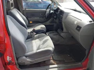 1997 Honda Passport z VIN 4S6CK58V8V4408916, wystawiony jako IAAI lot #41858988 z przebiegiem 206 848 mil mil oraz . Historia ofert i sprzedaży dostępna na DreamBid. Obrazek 5.