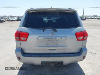 2011 Toyota Sequoia SR5 with VIN 5TDZM5G18BS003008, listed as a IAAI auction lot 42014008 with 220,259 mi miles. Bid and sale history available at carsss.com. Image 15.