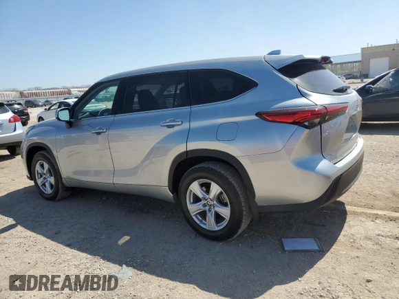2021 Toyota Highlander L with VIN 5TDBZRBH9MS546739, listed as a Copart auction lot 52538315 with 31,286 mi miles and Non repairable. Bid and sale history available at DreamBid. Image 2.
