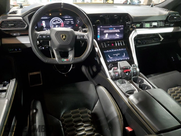 2019 Lamborghini Urus z VIN ZPBCA1ZL2KLA01075, wystawiony jako Copart lot #80477864 z przebiegiem 91 739 mil mil oraz Tytuł czysty. Historia ofert i sprzedaży dostępna na DreamBid. Obrazek 8.