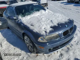 2003 BMW 3 Series 325Ci with VIN WBABS33453PG89032, listed as a Copart auction lot 87590865 with 118,107 mi miles and Salvage Title. Bid and sale history available at carsss.com. Image 4.
