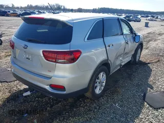 2020 Kia Sorento LX with VIN 5XYPG4A3XLG635252, listed as a IAAI auction lot 41424255 with 94,489 mi miles. Bid and sale history available at carsss.com. Image 4.