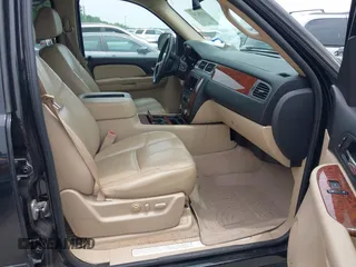 2007 Chevrolet Avalanche 3LT with VIN 3GNFK12327G298260, listed as a IAAI auction lot 42286344 with 251,923 mi miles and . Bid and sale history available at DreamBid. Image 5.
