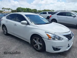 2015 Nissan Altima S with VIN 1N4AL3APXFN863236, listed as a IAAI auction lot 41950365 with 174,492 mi miles and . Bid and sale history available at DreamBid. Image 1.