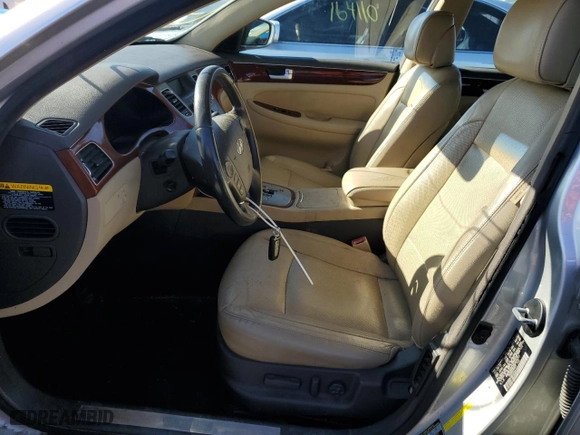 2013 Hyundai Genesis 3.8L with VIN KMHGC4DD7DU229263, listed as a Copart auction lot 49427545 with 250,850 mi miles and Salvage Title. Bid and sale history available at carsss.com. Image 7.