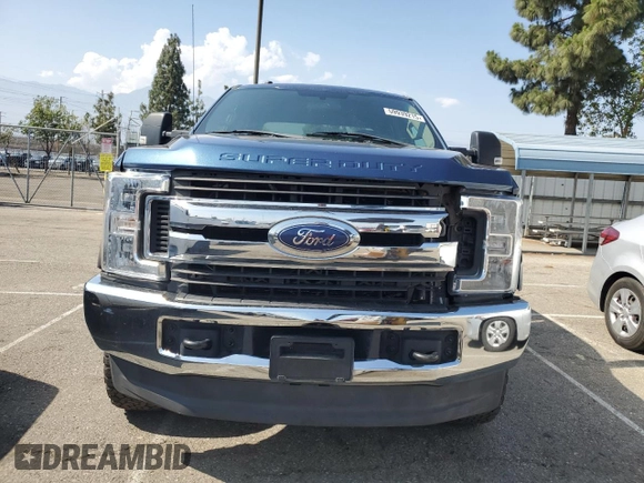 2019 Ford F-250 XL with VIN 1FT7W2BT2KEE58404, listed as a Copart auction lot 59939215 with 118,337 mi miles and Salvage title. Bid and sale history available at DreamBid. Image 5.