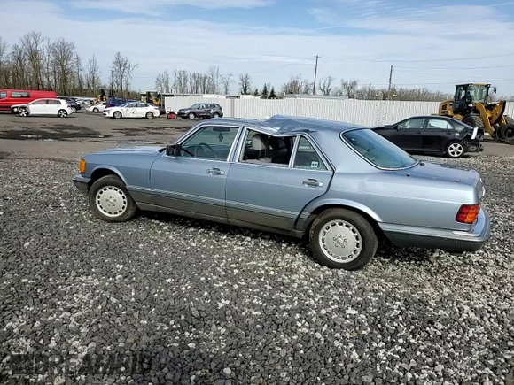 1986 Mercedes-Benz 300 with VIN WDBCB25D9GA279756, listed as a Copart auction lot 46860345 with 210,386 mi miles and Salvage Title. Bid and sale history available at carsss.com. Image 10.
