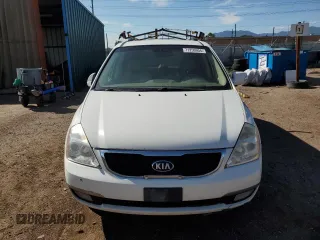 2014 Kia Sedona EX with VIN KNDMH4C78E6542428, listed as a Copart auction lot 71250904 with 137,981 mi miles and Clean Title. Bid and sale history available at carsss.com. Image 5.