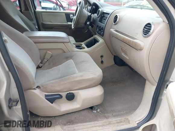 2004 Ford Expedition Special Service with VIN 1FMRU15W24LA46475, listed as a IAAI auction lot 42276093 with 218,197 mi miles and . Bid and sale history available at DreamBid. Image 5.