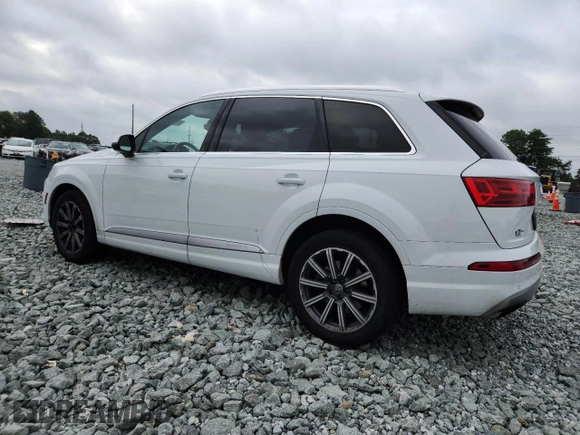 2017 Audi Q7 Premium Plus with VIN WA1LAAF79HD007810, listed as a Copart auction lot 65116745 with 193,643 mi miles and Clean title. Bid and sale history available at DreamBid. Image 2.