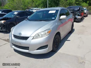 2009 Toyota Matrix with VIN 2T1KU40E59C016424, listed as a IAAI auction lot 42007321 with 188,157 mi miles. Bid and sale history available at carsss.com. Image 17.