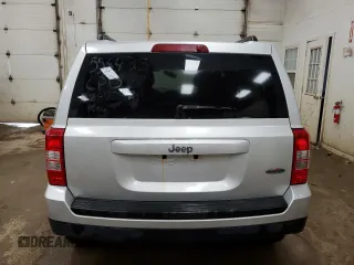 2012 Jeep Patriot with VIN 1C4NJPAB5CD558435, listed as a Copart auction lot 69703064 with 218,420 mi miles and Clean title. Bid and sale history available at DreamBid. Image 6.
