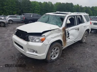 2010 Toyota 4Runner SR5 z VIN JTEZU5JR7A5008313, wystawiony jako IAAI lot #42242277 z przebiegiem 276 484 mil mil oraz . Historia ofert i sprzedaży dostępna na DreamBid. Obrazek 2.