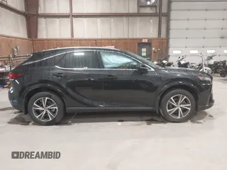 2025 Lexus RX 350 with VIN 2T2BAMCA6SC095265, listed as a IAAI auction lot 42326558 with 2,928 mi miles and . Bid and sale history available at DreamBid. Image 13.