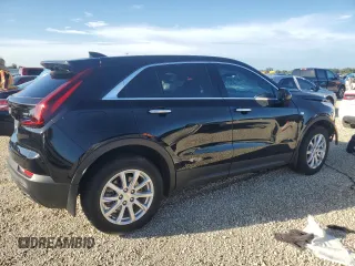 2022 Cadillac XT4 FWD Luxury with VIN 1GYAZAR45NF136810, listed as a Copart auction lot 74359664 with 10,552 mi miles and Salvage title. Bid and sale history available at DreamBid. Image 3.