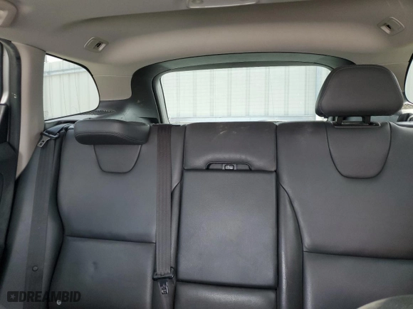 2015 Volvo XC60 3.2L Platinum with VIN YV4952RD6F2625748, listed as a Copart auction lot 53786415 with 196,995 mi miles and Clean Title. Bid and sale history available at carsss.com. Image 10.