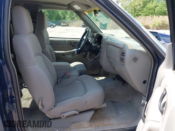 2003 Chevrolet S-10 LS with VIN 1GCCS19X038131836, listed as a IAAI auction lot 42181268 with 123,217 mi miles and . Bid and sale history available at DreamBid. Image 5.