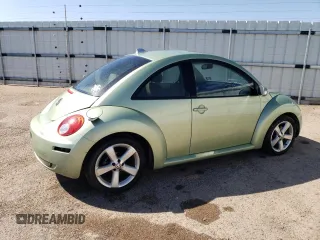 2006 Volkswagen New Beetle Coupe with VIN 3VWSW31C06M402783, listed as a Copart auction lot 60795864 with 117,963 mi miles and Clean Title. Bid and sale history available at carsss.com. Image 3.