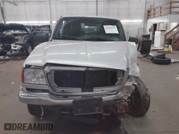 2005 Ford Ranger XL with VIN 1FTZR15E85PA45404, listed as a IAAI auction lot 41542137 with 1 mi miles. Bid and sale history available at carsss.com. Image 13.