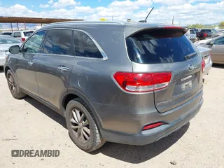 2016 Kia Sorento LX with VIN 5XYPG4A5XGG110456, listed as a IAAI auction lot 41960711 with 150,511 mi miles. Bid and sale history available at carsss.com. Image 3.