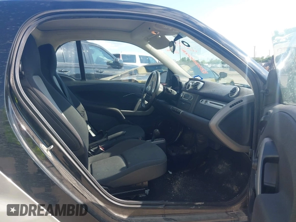 2015 Smart fortwo Passion with VIN WMEEJ3BA1FK798128, listed as a IAAI auction lot 42199148 with 91,000 mi miles and . Bid and sale history available at DreamBid. Image 5.