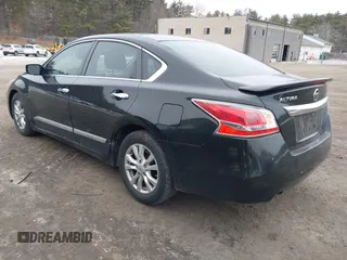 2015 Nissan Altima 2.5 SV with VIN 1N4AL3AP9FC140005, listed as a IAAI auction lot 41473323 with 111,539 mi miles. Bid and sale history available at carsss.com. Image 3.