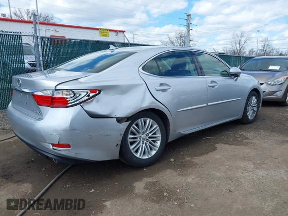 2013 Lexus ES 250 с VIN JTHBK1GG2D2074928, выставлен на аукционе IAAI как лот 41879132 с пробегом 108 932 миль миль и . История ставок и продаж доступна на DreamBid. Изображение 6.