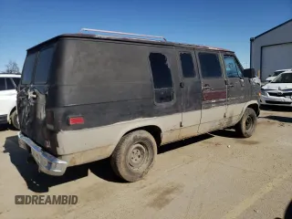 1989 Chevrolet Chevy Van z VIN 1GBEG25K4K7168245, wystawiony jako Copart lot #60162924 z przebiegiem 22 708 mil mil oraz Szkody całkowita. Historia ofert i sprzedaży dostępna na DreamBid. Obrazek 3.