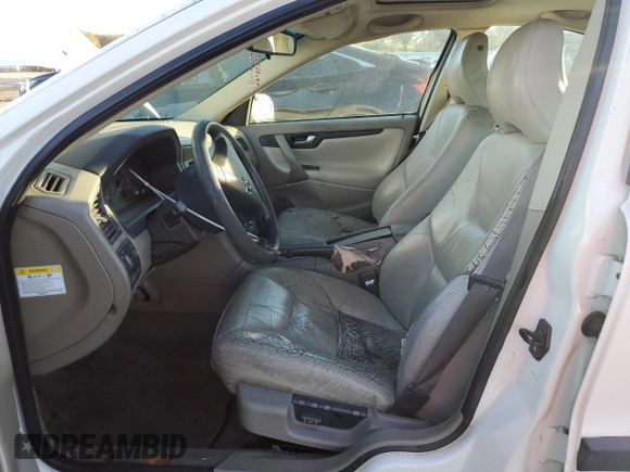 2001 Volvo S60 with VIN YV1RS61R812029585, listed as a Copart auction lot 41714365 with 123,988 mi miles and Salvage Title. Bid and sale history available at carsss.com. Image 7.
