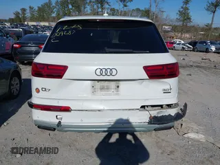 2017 Audi Q7 Premium Plus with VIN WA1LAAF78HD009287, listed as a IAAI auction lot 41327189 with 121,483 mi miles. Bid and sale history available at carsss.com. Image 6.