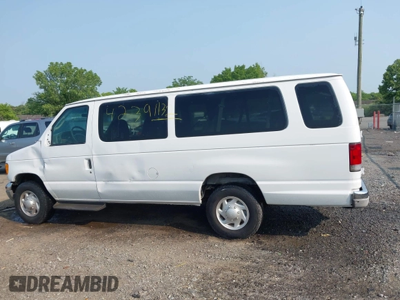 2004 Ford Econoline Passenger XL z VIN 1FBSS31L84HA63095, wystawiony jako IAAI lot #42391132 z przebiegiem 158 587 mil mil oraz . Historia ofert i sprzedaży dostępna na DreamBid. Obrazek 15.