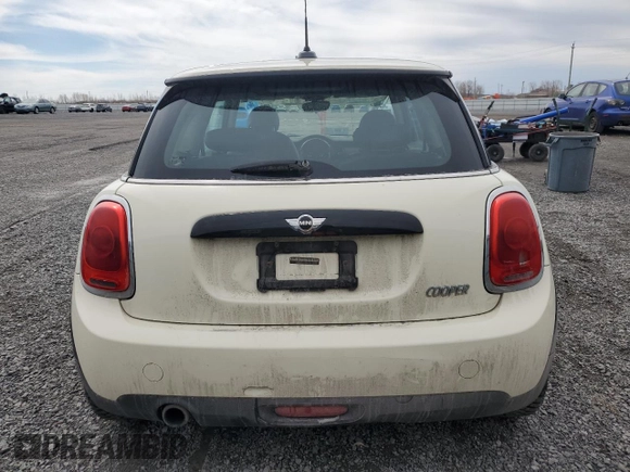 2016 MINI Hardtop with VIN WMWXP5C58G2D13732, listed as a Copart auction lot 53082215 with 283,481 mi miles and Clean Title. Bid and sale history available at DreamBid. Image 6.
