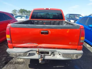 2000 GMC New Sierra 1500 SL with VIN 2GTEC19V2Y1392769, listed as a IAAI auction lot 41748036 with 315,906 mi miles. Bid and sale history available at carsss.com. Image 16.