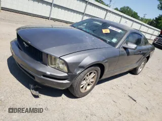 2008 Ford Mustang Deluxe with VIN 1ZVHT80NX85183214, listed as a Copart auction lot 53311045 with 188,050 mi miles and Clean Title. Bid and sale history available at carsss.com. Image 1.