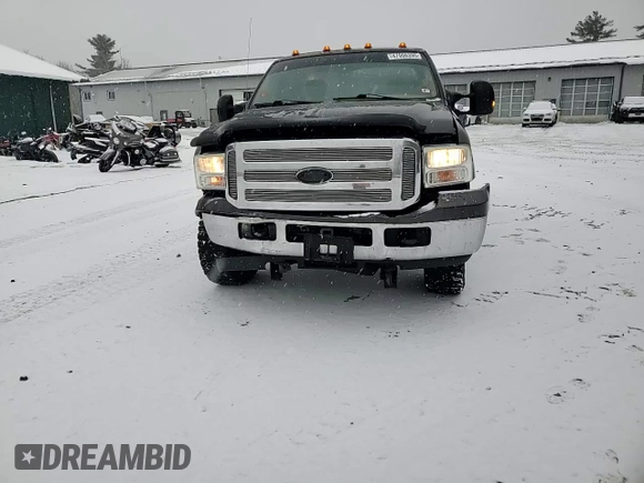 2005 Ford F-250 XL with VIN 1FTSX21P35EB41618, listed as a Copart auction lot 47006395 with 145,902 mi miles and Salvage Title. Bid and sale history available at DreamBid. Image 11.
