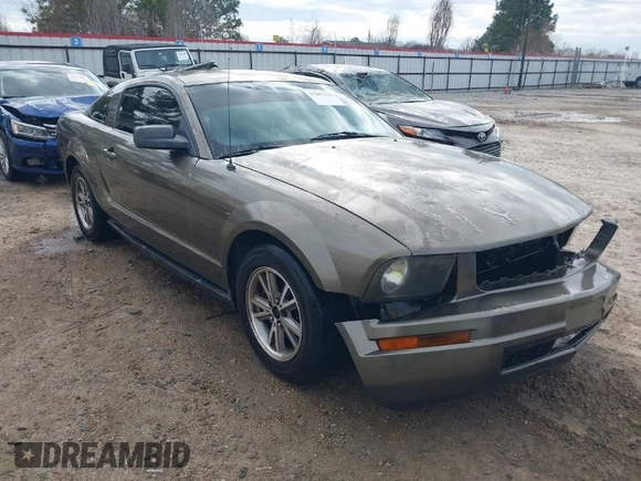 2005 Ford Mustang Deluxe with VIN 1ZVFT80N955159084, listed as a IAAI auction lot 41501154 with 222,942 mi miles. Bid and sale history available at carsss.com. Image 1.