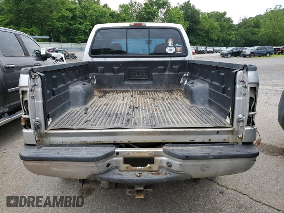 2005 Ford F-350 XL z VIN 1FTWW31P55EA70013, wystawiony jako Copart lot #62473005 z przebiegiem 205 642 mil mil oraz Szkoda całkowita • Salvage title. Historia ofert i sprzedaży dostępna na DreamBid. Obrazek 6.