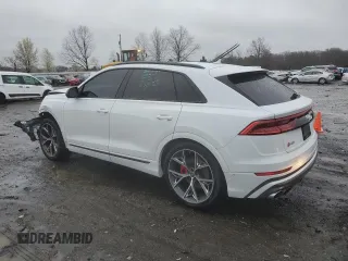 2023 Audi SQ8 Premium Plus z VIN WA1AWBF18PD007077, wystawiony jako Copart lot #49072304 z przebiegiem 27 554 mil mil oraz . Historia ofert i sprzedaży dostępna na DreamBid. Obrazek 2.