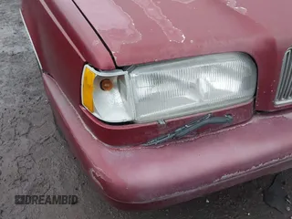 1996 Volvo 850 с VIN YV1LW5546T2231055, выставлен на аукционе IAAI как лот 41468752 с пробегом 133 918 миль миль и . История ставок и продаж доступна на DreamBid. Изображение 16.