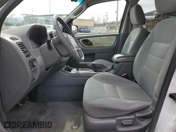 2005 Ford Escape XLT with VIN 1FMYU93Z95KB77112, listed as a Copart auction lot 53038615 with 190,165 mi miles and Salvage Title. Bid and sale history available at carsss.com. Image 7.