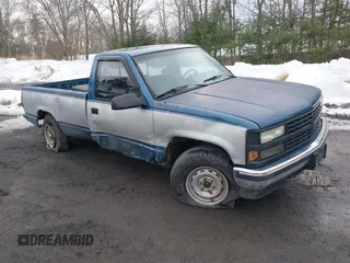 1990 Chevrolet Silverado 1500 with VIN 1GCDK14K3LE236081, listed as a IAAI auction lot 41648948 with 727,590 mi miles and . Bid and sale history available at DreamBid. Image 1.