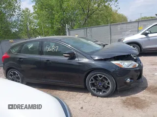 2014 Ford Focus SE z VIN 1FADP3K20EL173638, wystawiony jako IAAI lot #42265687 z przebiegiem 41 792 mil mil oraz . Historia ofert i sprzedaży dostępna na DreamBid. Obrazek 13.