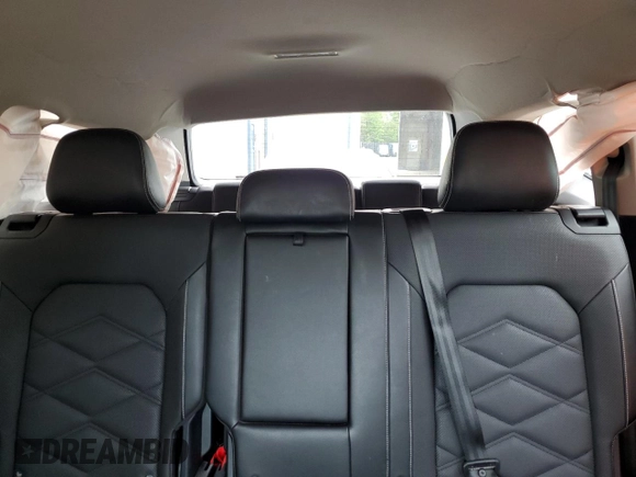 2024 Volkswagen Atlas SE with VIN 1V2HR2CA0RC581843, listed as a Copart auction lot 58782275 with 38,975 mi miles and Clean title. Bid and sale history available at DreamBid. Image 10.