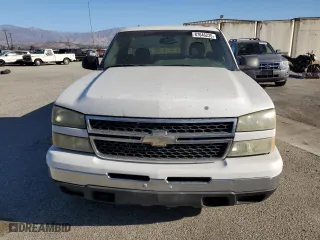 2006 Chevrolet Silverado 1500 Work Truck with VIN 1GCEC14V26E200897, listed as a Copart auction lot 87646235 with 403,526 mi miles and Clean Title. Bid and sale history available at carsss.com. Image 5.