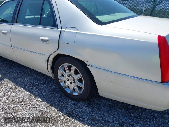 2008 Cadillac DTS 1SC with VIN 1G6KD57Y78U146005, listed as a IAAI auction lot 41982953 with 179,763 mi miles and . Bid and sale history available at carsss.com. Image 6.