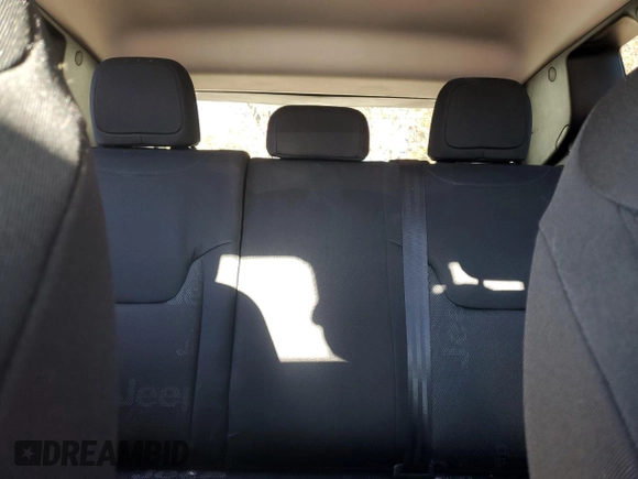 2017 Jeep Renegade Latitude with VIN ZACCJBBB8HPG02722, listed as a Copart auction lot 49951795 with 82,366 mi miles and Salvage Title. Bid and sale history available at carsss.com. Image 10.