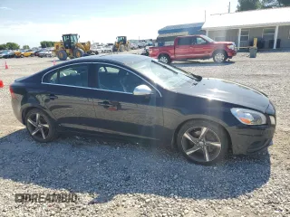 2012 Volvo S60 T6 z VIN YV1902FH3C2084933, wystawiony jako Copart lot #57816095 z przebiegiem 83 451 mil mil oraz Szkoda całkowita • Salvage title. Historia ofert i sprzedaży dostępna na DreamBid. Obrazek 4.