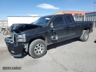 2008 Chevrolet Silverado 1500 LT w/1LT with VIN 1GCEC19J38Z254761, listed as a Copart auction lot 45311935 with 176,226 mi miles and Salvage Title. Bid and sale history available at carsss.com. Image 1.